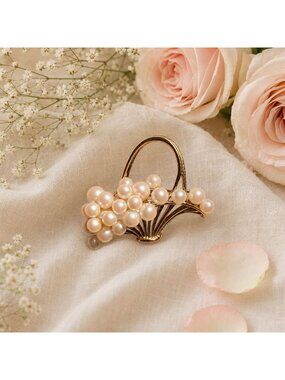 Faux Pearl Brooch Grape Basket VTG Gold Tone Fruit Pin Cluster Vineyard Jewelry